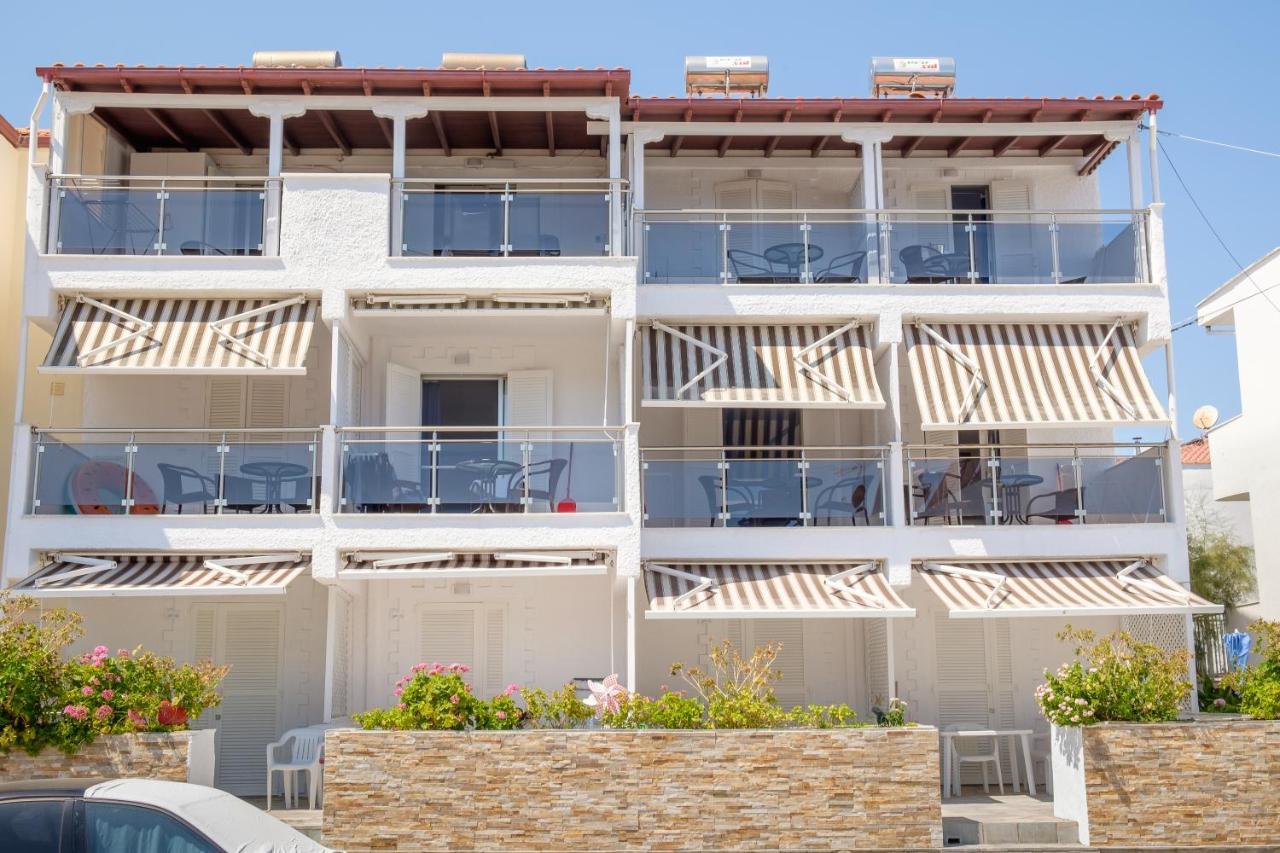 Blue Senses Apartments サルティ エクステリア 写真