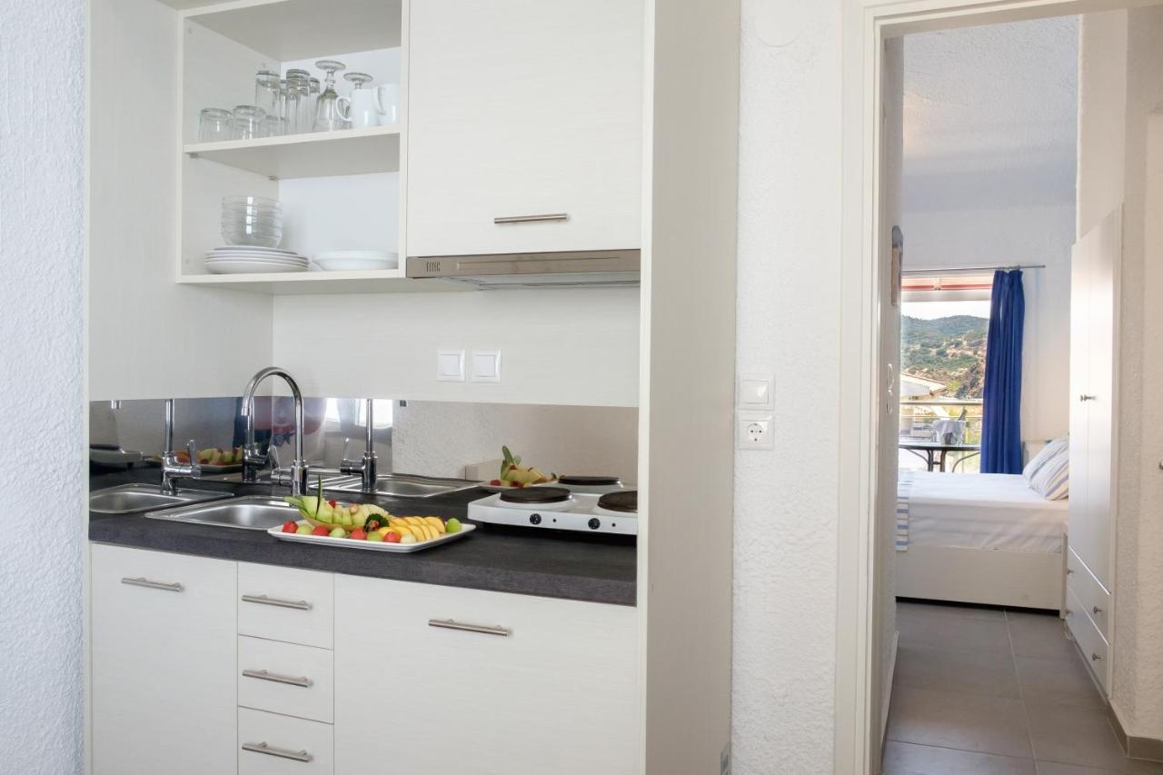 Blue Senses Apartments サルティ エクステリア 写真